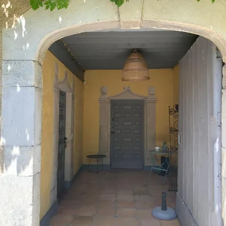 Maison Thoumieu לינה וארוחת בוקר *