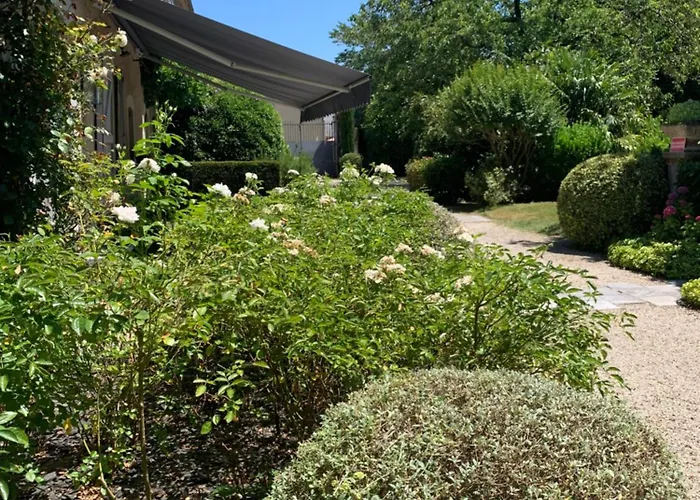 Maison Thoumieu Couette-café *